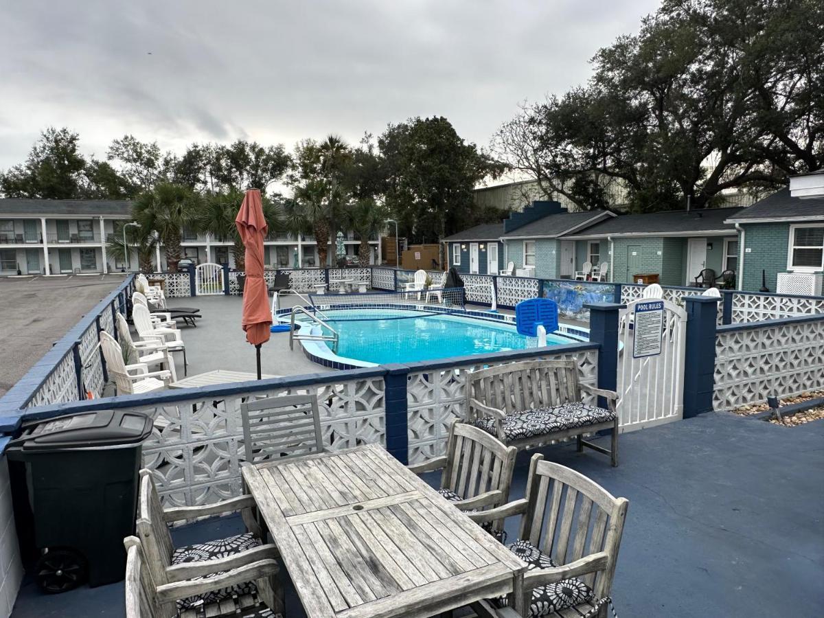 Gulf Coast Inn Gulf Breeze Zewnętrze zdjęcie