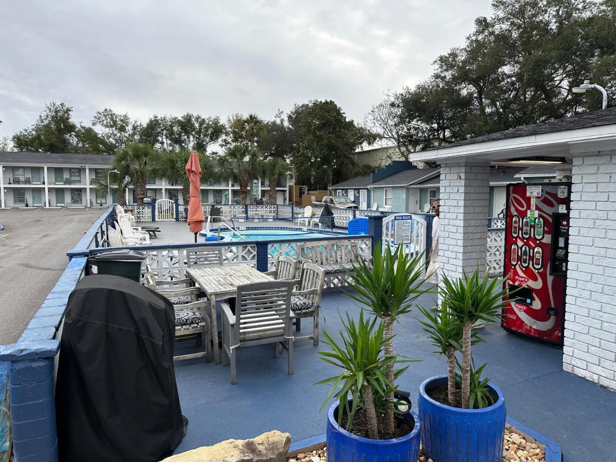 Gulf Coast Inn Gulf Breeze Zewnętrze zdjęcie