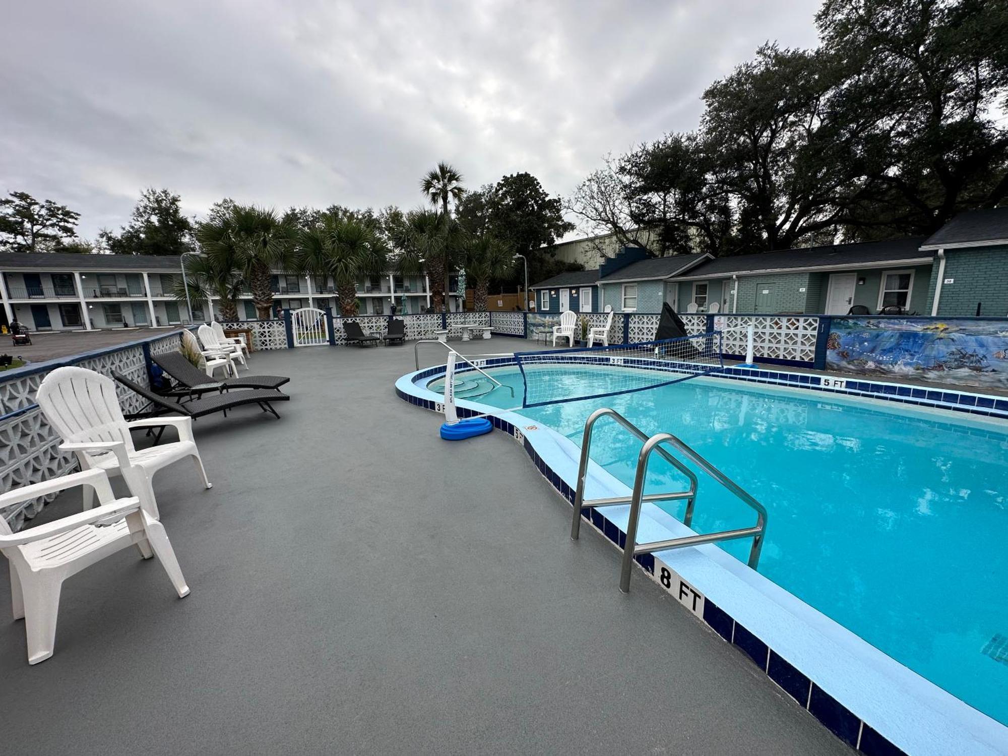 Gulf Coast Inn Gulf Breeze Zewnętrze zdjęcie